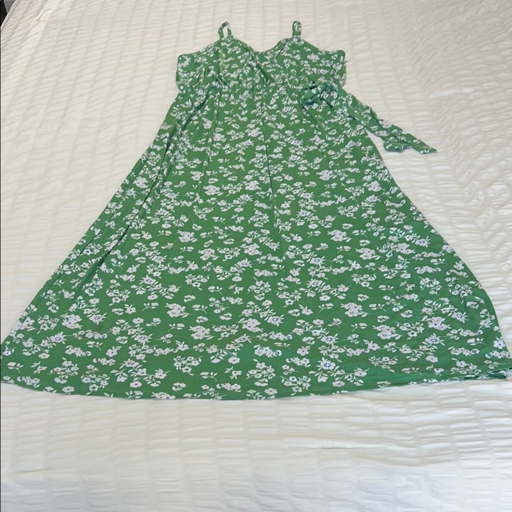 Kaileigh Floral Dress - NWOT - LP